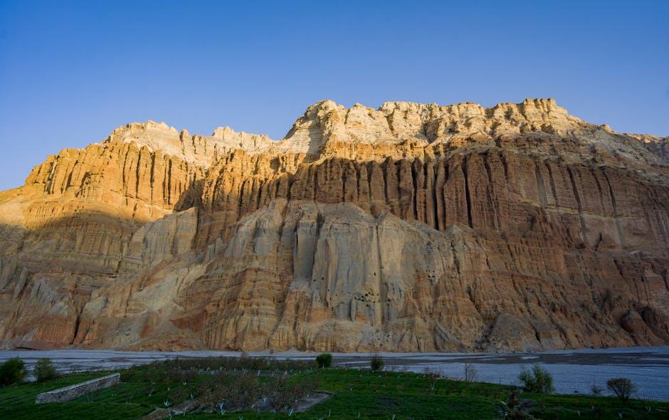 Upper Mustang Trek, Nepal - Travel Guide and Tourism Information